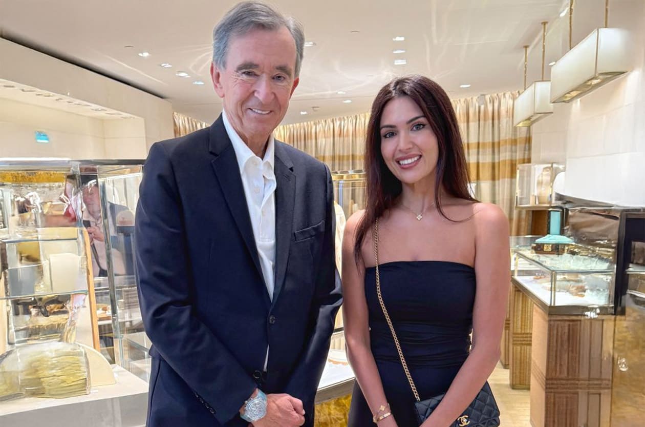 LVMHBernard Arnaultֱ ֻHՄARMANIgu{lɽc