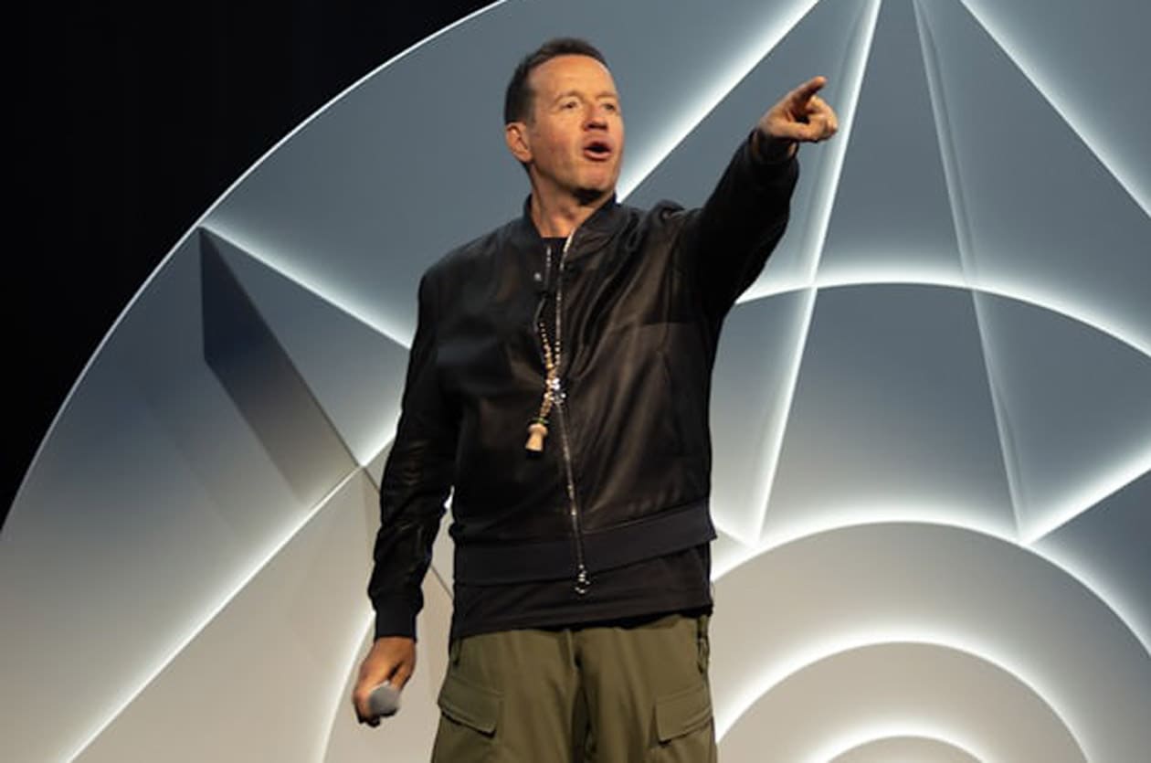 ذϢǰ۱CEOؚwƷȦ ¿عɼFTHMGKCĂlĿ